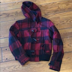 Plaid jacket with toggle and zipper closure